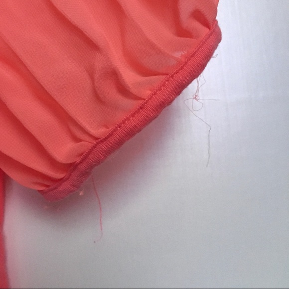 French Laundry Coral Blouse Size 14/16 Sheer Crimped ¾ Length Sleeves - Picture 6 of 10
